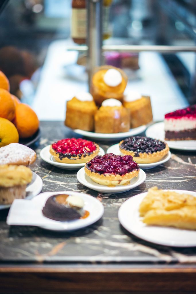 Kuchen im Kaffee Einstein